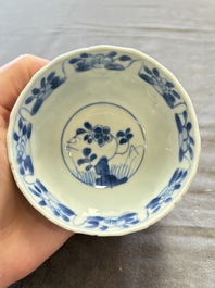 A large collection of 25 sets of Chinese blue, white and Imari-style cups and saucers, Kangxi/Qianlong