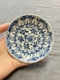 A large collection of 25 sets of Chinese blue, white and Imari-style cups and saucers, Kangxi/Qianlong