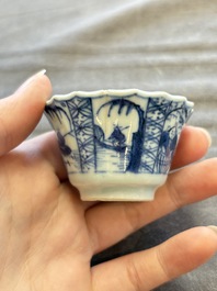 A large collection of 33 Chinese blue, white and Imari-style cups and 43 saucers, 17/19th C.