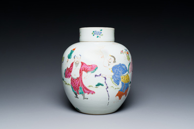 A Chinese famille rose jar and cover with figural design, Yongzheng