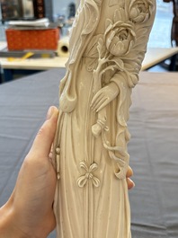 Two pairs of Chinese ivory 'elegant beauty' carvings, 'Da Hai 大海' mark, 19/20th C.