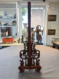 A Chinese 'dream stone' and hongmu table screen, 19/20th C.