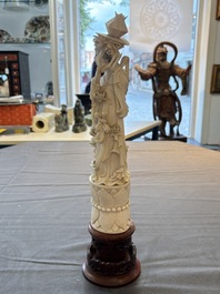Two pairs of Chinese ivory 'elegant beauty' carvings, 'Da Hai 大海' mark, 19/20th C.