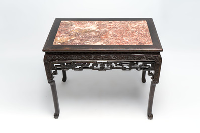 A Chinese marble-topped hongmu console table, 19/20th C.