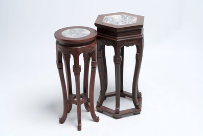 Five Chinese marble-topped hongmu stands, 20th C.