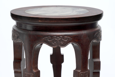 Five Chinese marble-topped hongmu stands, 20th C.