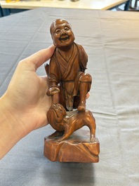 Five various Chinese wooden carvings and a censer, 19/20th C.