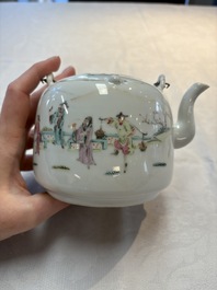 Four Chinese famille rose teapots, Luo Yong Sheng Hao 罗永盛号 mark, 20th C.