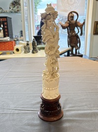 Two pairs of Chinese ivory 'elegant beauty' carvings, 'Da Hai 大海' mark, 19/20th C.