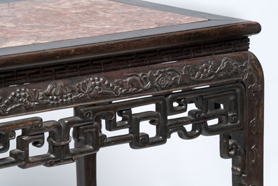 A Chinese marble-topped hongmu console table, 19/20th C.