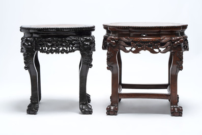 Three Chinese marble-topped hongmu stands, 19/20th C.