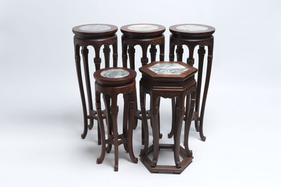 Five Chinese marble-topped hongmu stands, 20th C.