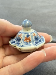 17 Chinese famille rose, verte and Imari-style wares, Kangxi/Qianlong