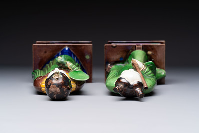 Two Chinese sancai-glazed figures, 19th C.