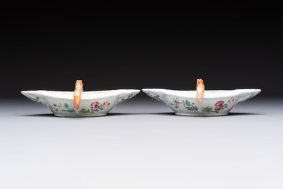 A pair of Chinese famille rose sauce boats, Qianlong