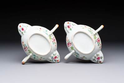 A pair of Chinese famille rose sauce boats, Qianlong