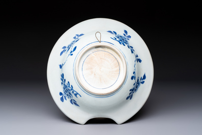 A Chinese rose-Imari 'Provinces' shaving bowl with the arms of Amsterdam, Kangxi, ca. 1720