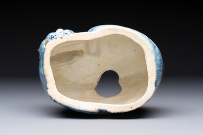 A rare Chinese blue and white 'cat' nightlight, 18th C.