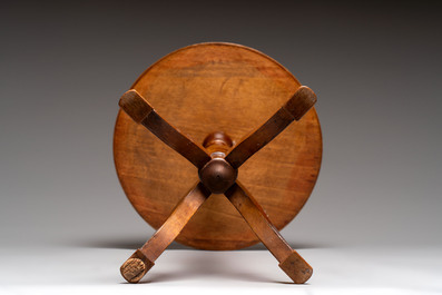 A Chinese famille rose 'poem' plaque mounted as a gu&eacute;ridon, 19th C.