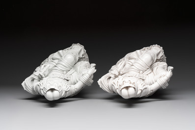 Two Chinese Dehua blanc de Chine sculptures of the seated Guanyin, He Chaozong 何朝宗 and Dehua 德化 marks, 20th C.