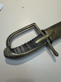 A French artillery officer&rsquo;s sabre &lsquo;&agrave; la hongroise&rsquo; with beaded guard or 'garde perl&eacute;e', 1st Empire, 19th C.