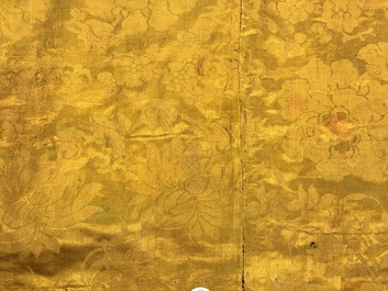 An imperial Chinese embroidered silk gold-thread yellow-ground cushion cover, Qianlong/Jiaqing