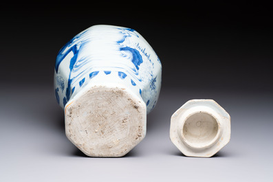 A Chinese blue and white 'Li Shimin 李世民 and Qin Qiong 秦瓊' vase and cover, Transitional period