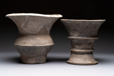 Four Thai pottery vases, Ban-Chiang, 7/4th C. B.C.