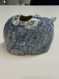 A rare Chinese blue and white 'cat' nightlight, 18th C.
