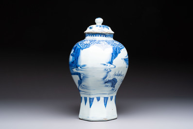 A Chinese blue and white 'Li Shimin 李世民 and Qin Qiong 秦瓊' vase and cover, Transitional period