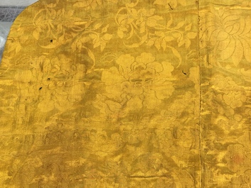 An imperial Chinese embroidered silk gold-thread yellow-ground cushion cover, Qianlong/Jiaqing