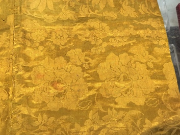 An imperial Chinese embroidered silk gold-thread yellow-ground cushion cover, Qianlong/Jiaqing