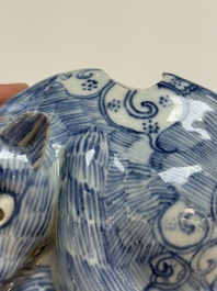 A rare Chinese blue and white 'cat' nightlight, 18th C.