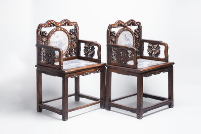 A pair of Chinese marble-inset mother-of-pearl-inlaid hongmu chairs, 19th C.