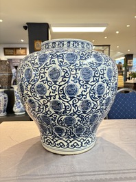 A large Chinese blue and white 'shou' jar, Wanli mark, 20th C.