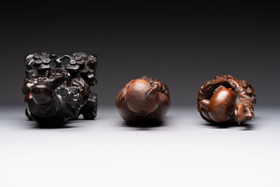 Six Chinese wooden and bamboo carvings, 19/20th C.