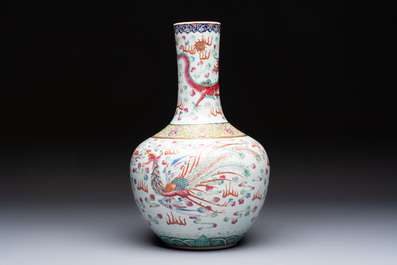 A Chinese famille rose 'Dragon and Phoenix' 'Tianqiuping' vase, 19/20th C.