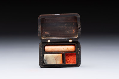 Two Chinese soapstone seals with an original buffalo-horn box, Ignace 依溺斯 mark, 20th C.