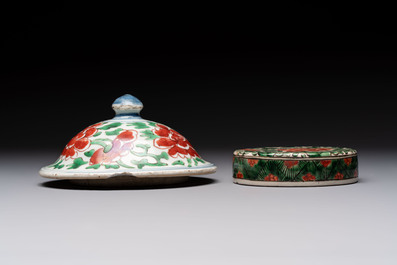 Five Chinese blue, white, famille rose and wucai covers, Kangxi and later