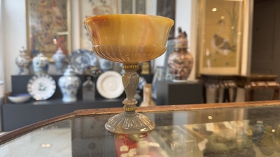An 18kt gold-mounted carved agate goblet, France or Italy, 19/20th C.