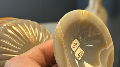 An 18kt gold-mounted carved agate goblet, France or Italy, 19/20th C.