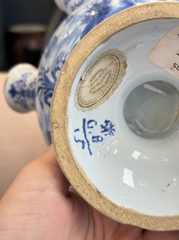 A blue and white Dutch Delft tulip vase, 19th C.