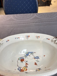 A Meissen kakiemon-style basket with figural head handles, Germany, 18th C.