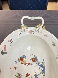 A Meissen kakiemon-style basket with figural head handles, Germany, 18th C.