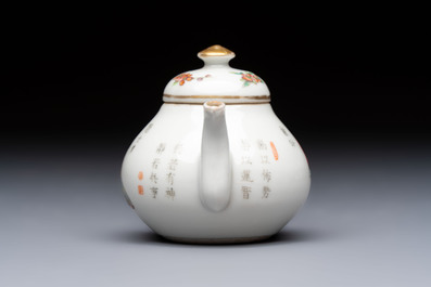 A Chinese famille rose 'Wu Shuang Pu' teapot and cover, 19th C.