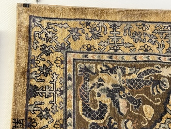 A rare Chinese imperial silk and metallic thread 'dragon' carpet, Chu Xiu Gong Bei Yong 儲秀宮備用 mark, 19th C.