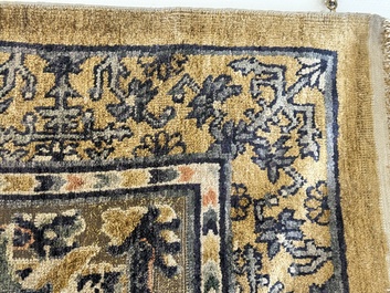 A rare Chinese imperial silk and metallic thread 'dragon' carpet, Chu Xiu Gong Bei Yong 儲秀宮備用 mark, 19th C.