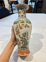 Four Chinese famille verte vases, a jar and a bowl, 19th C.