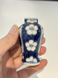 18 Chinese blue and white wares, Kangxi and later