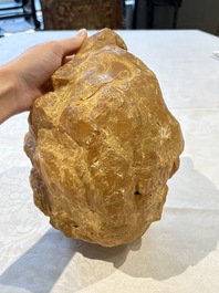 A large lump of copal or amber, 4220 grams